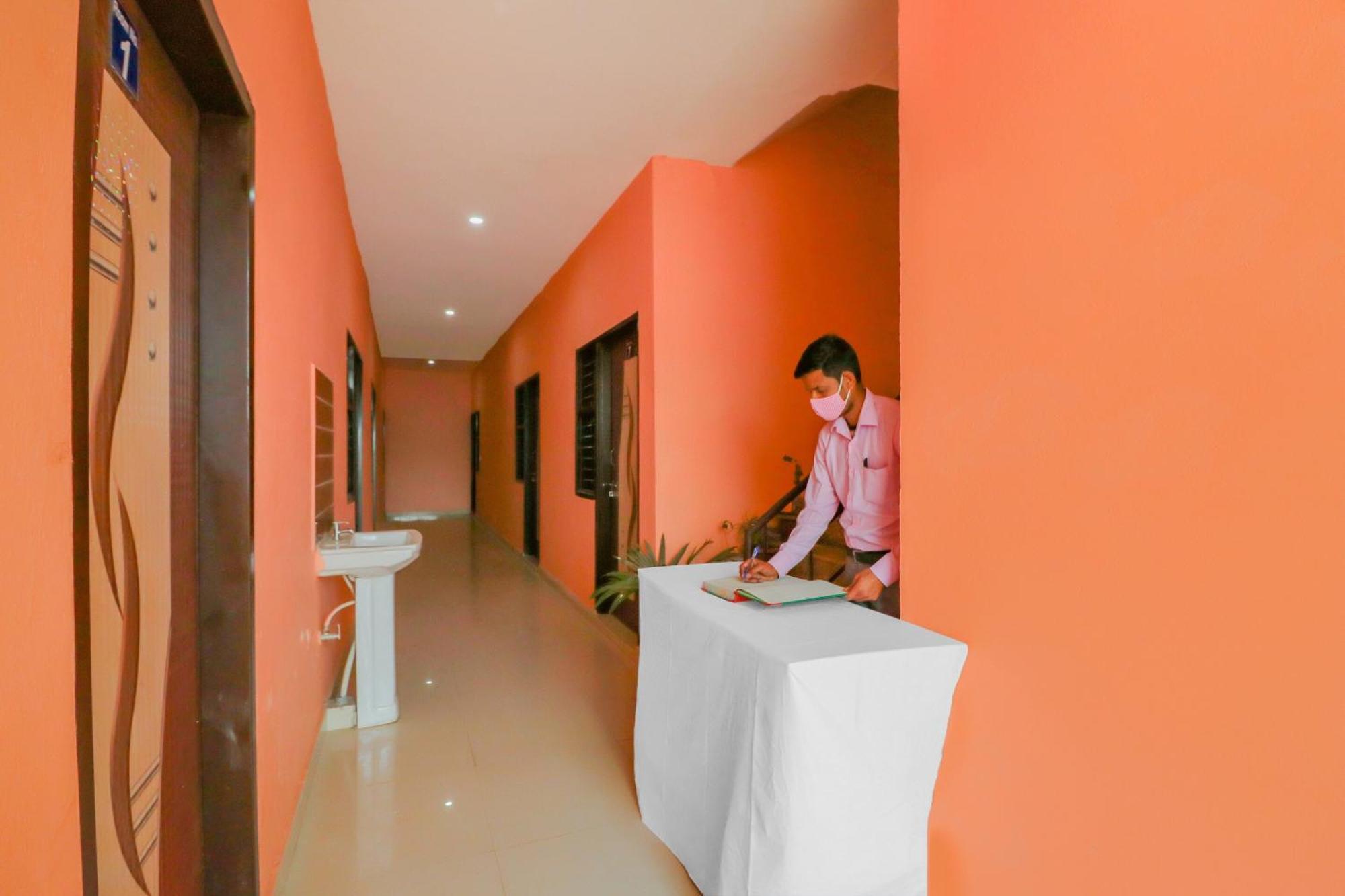 Hotel O Bhardwaj Guest House Garhi Harsaru Luaran gambar